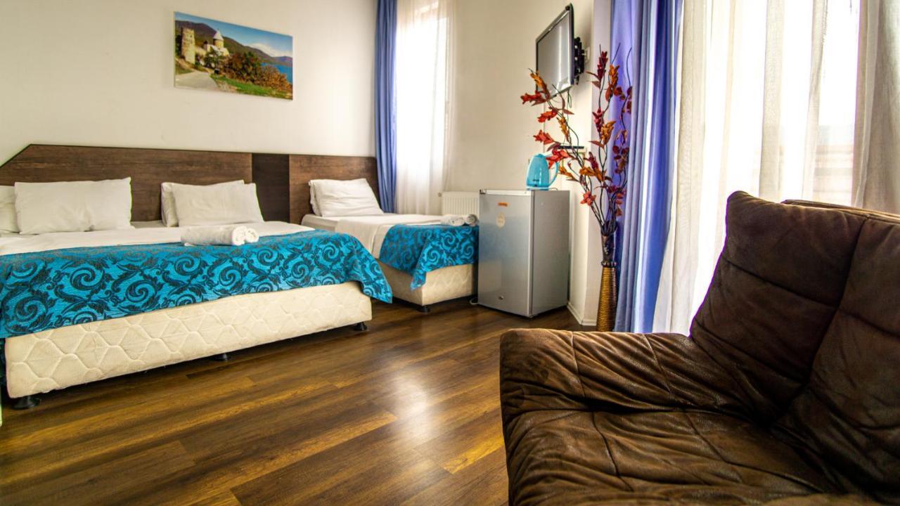 Aia Hotel Tbilisi Esterno foto