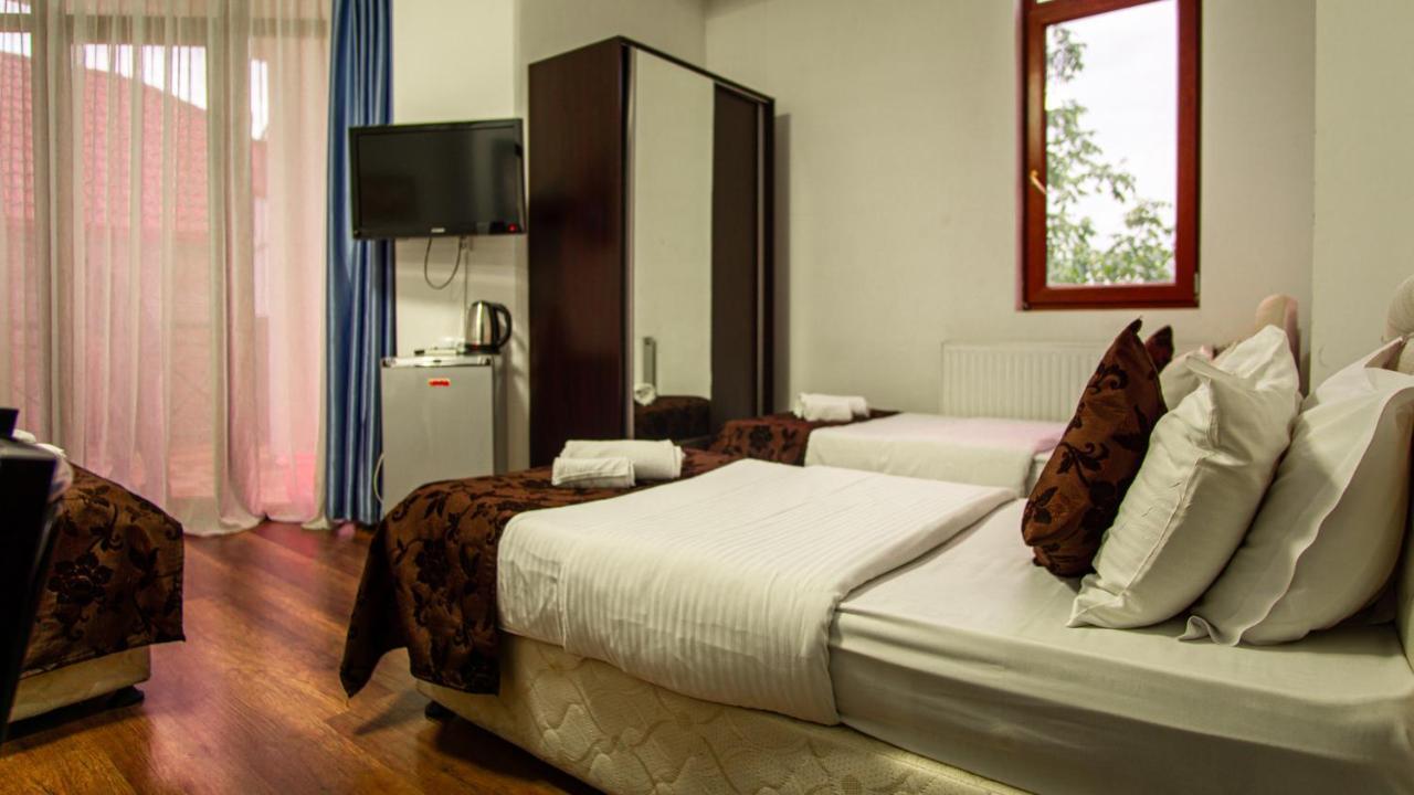 Aia Hotel Tbilisi Esterno foto