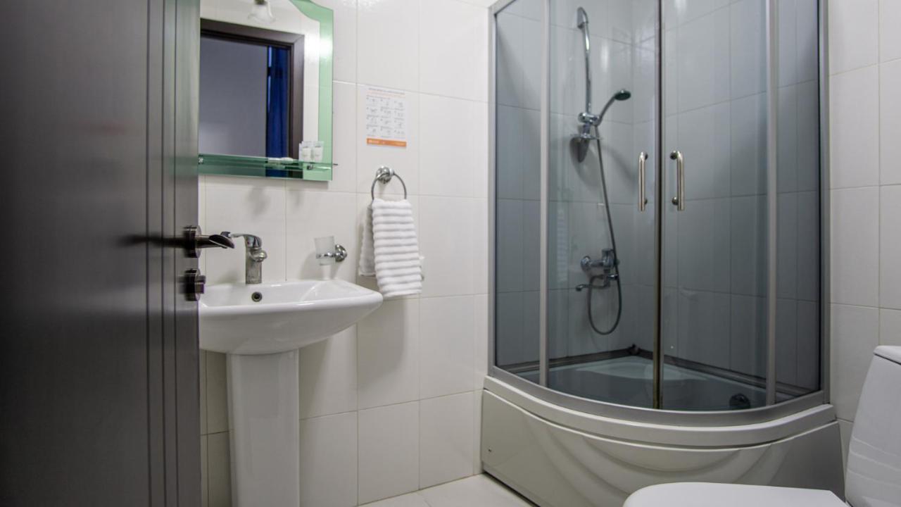 Aia Hotel Tbilisi Esterno foto