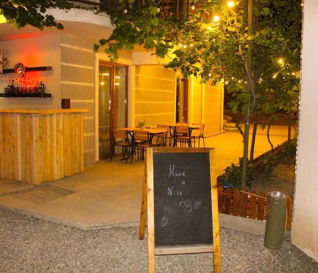 Aia Hotel Tbilisi Esterno foto