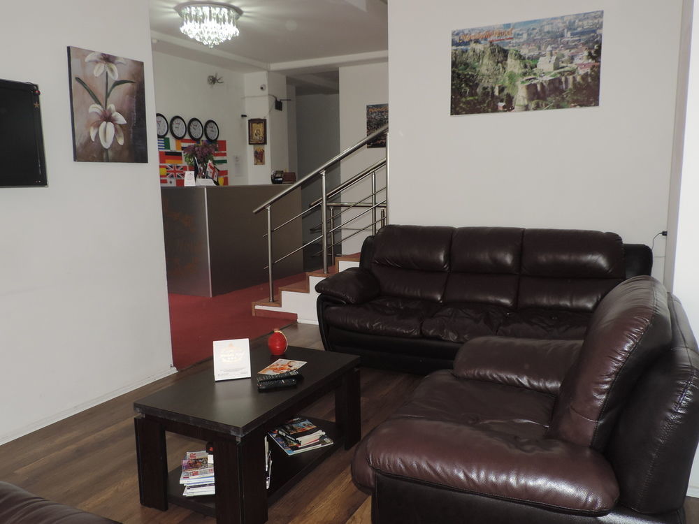 Aia Hotel Tbilisi Esterno foto