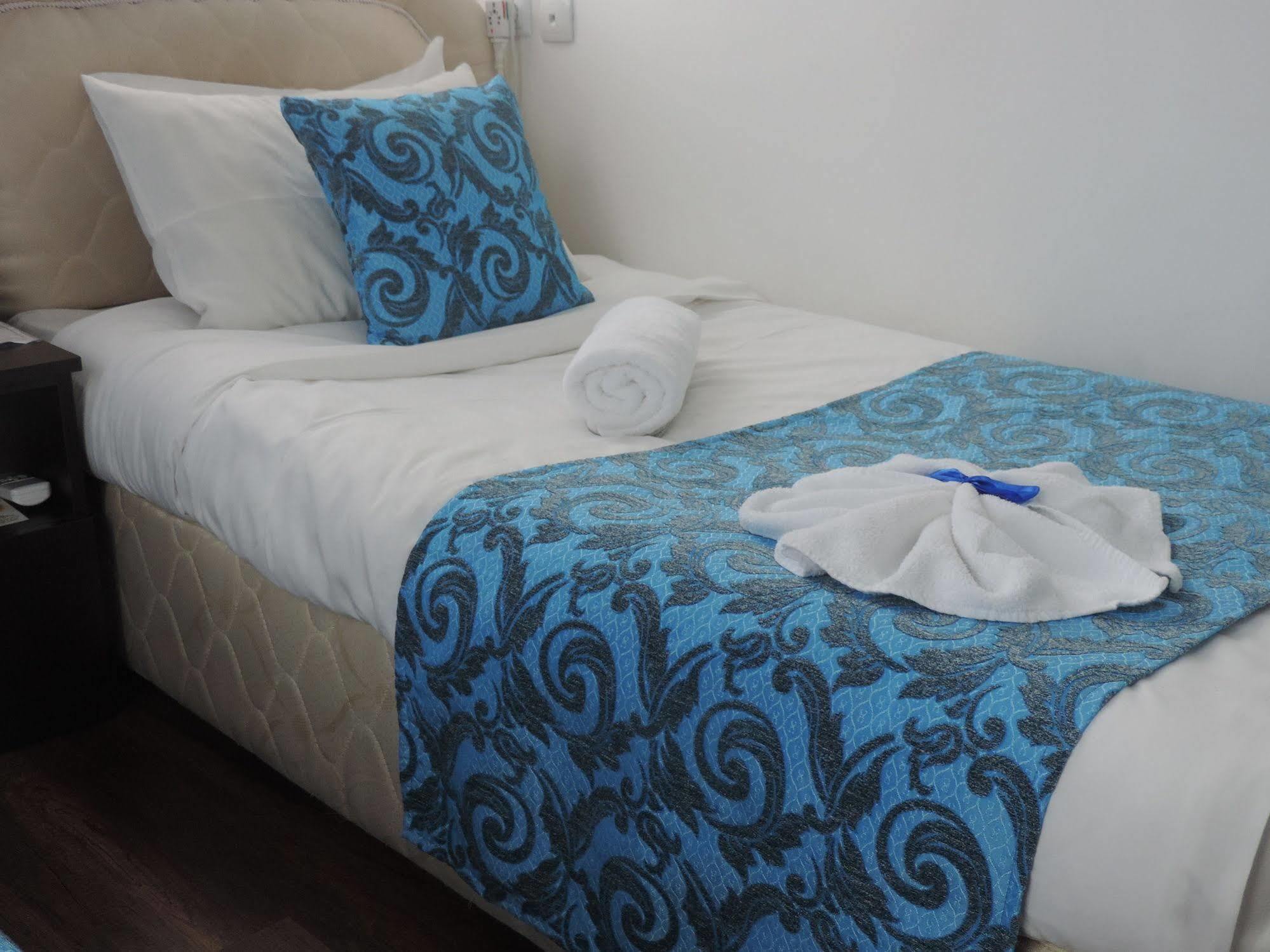 Aia Hotel Tbilisi Esterno foto