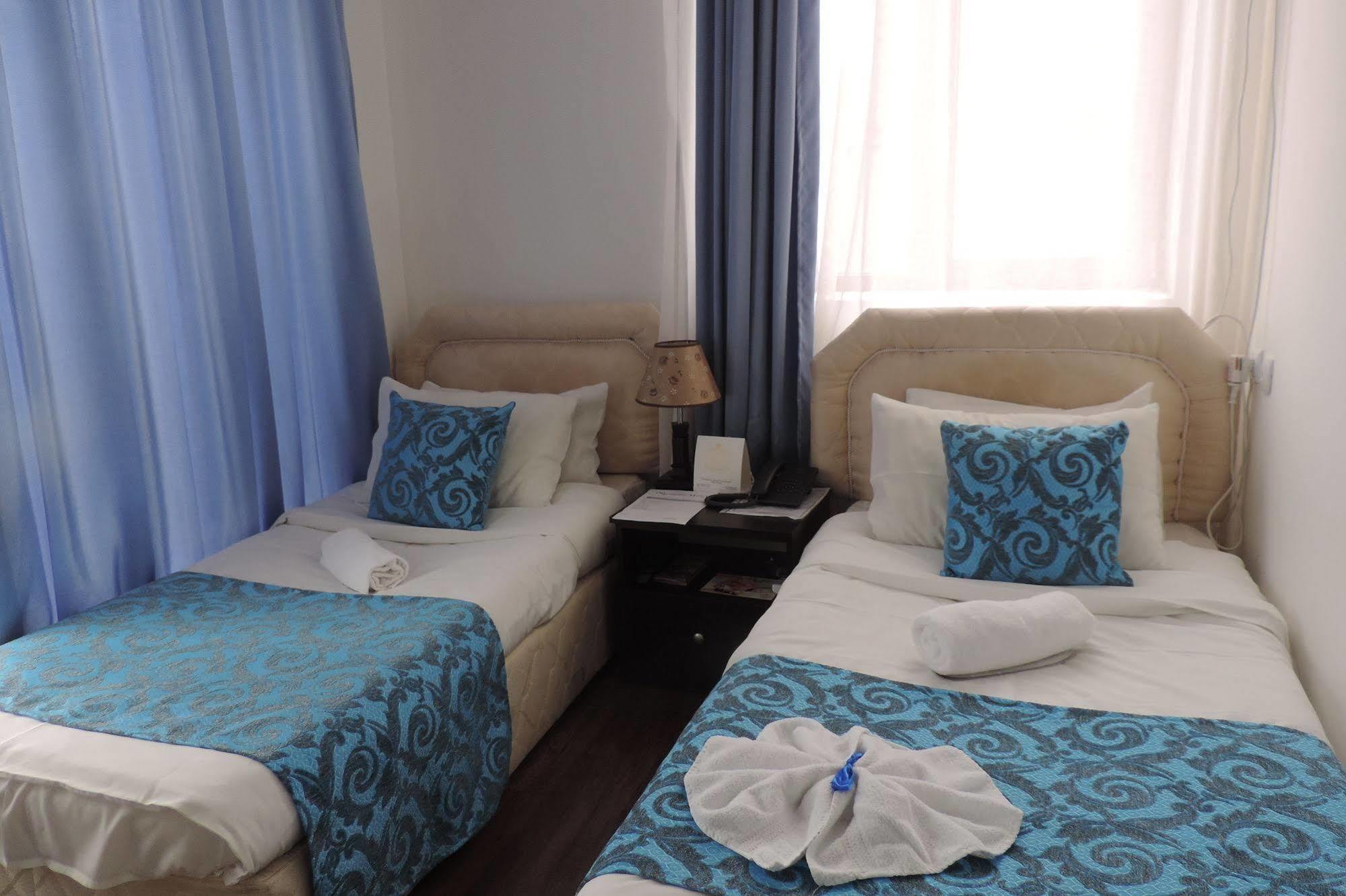 Aia Hotel Tbilisi Esterno foto